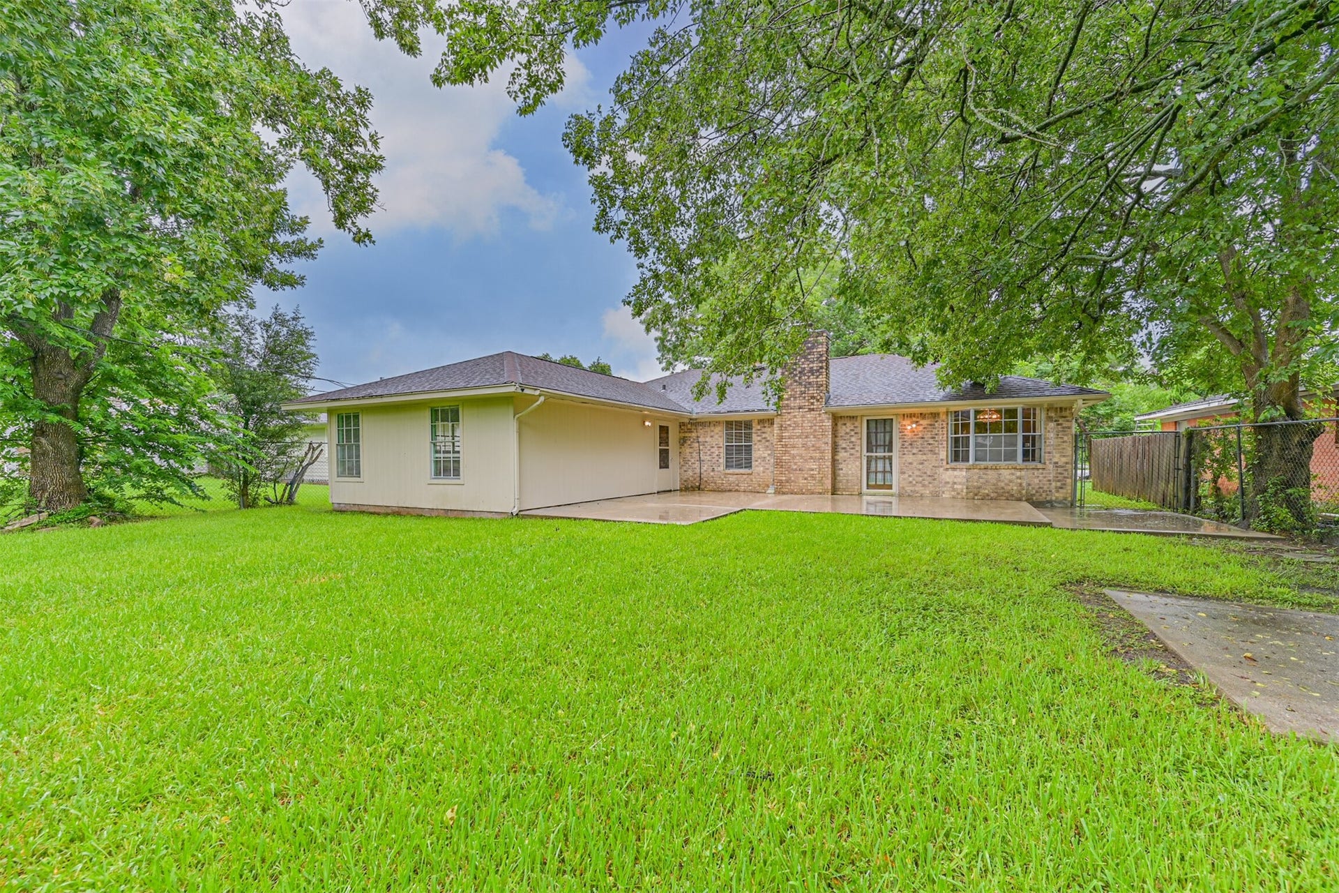 2012 Scott Street, La Marque, TX 77568 2012 Scott Street, La Marque, TX 77568