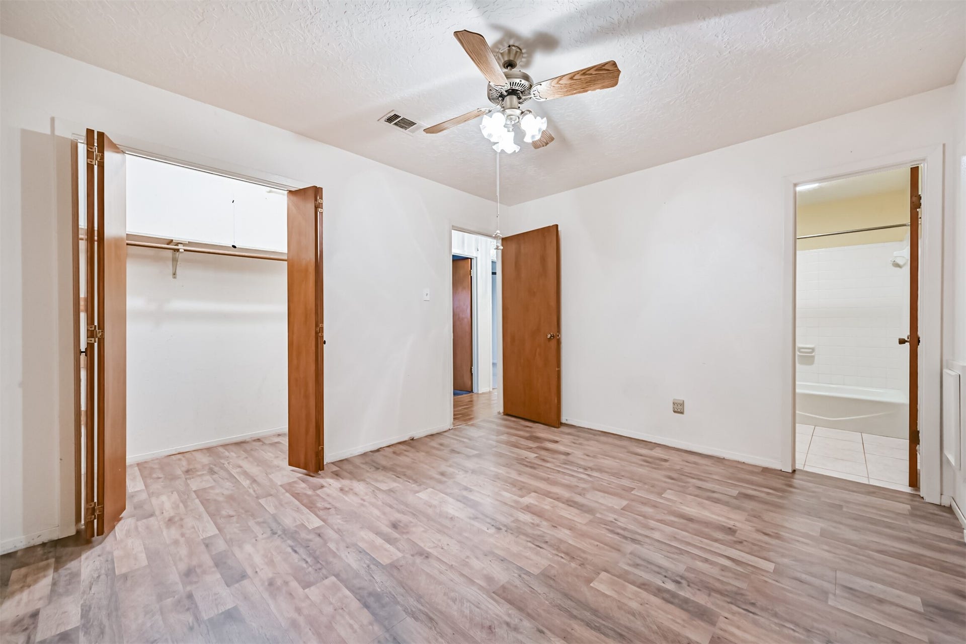 2012 Scott Street, La Marque, TX 77568 2012 Scott Street, La Marque, TX 77568