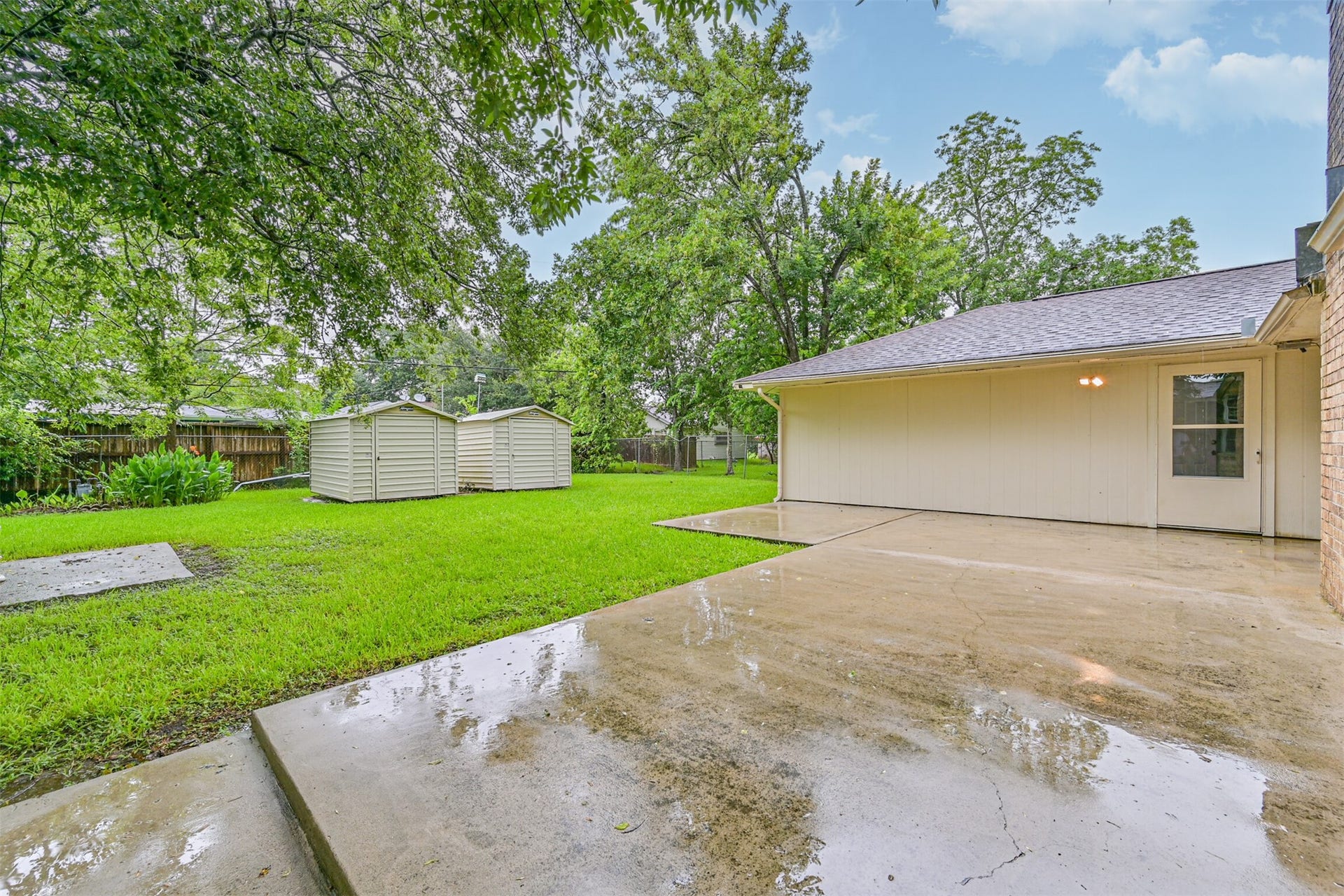 2012 Scott Street, La Marque, TX 77568 2012 Scott Street, La Marque, TX 77568