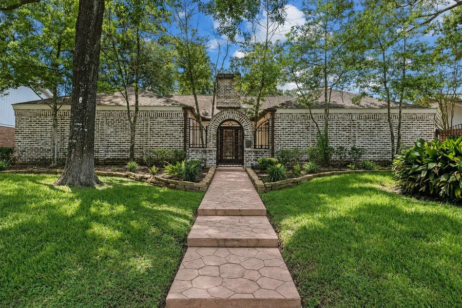 Property photo for 10007 Cedar Creek Drive, Houston, TX
