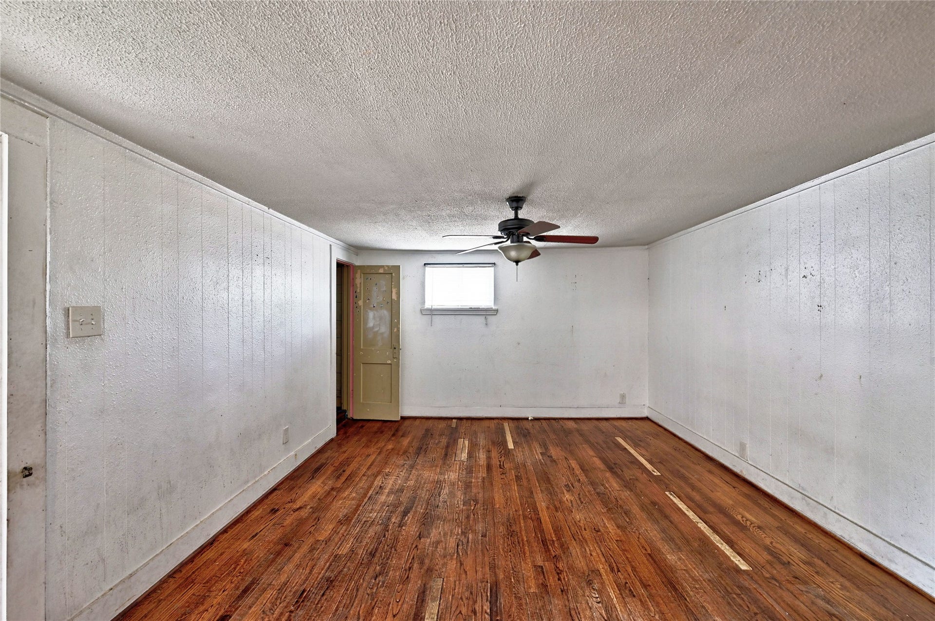 314 King Street, Houston, TX 77022 Dining area