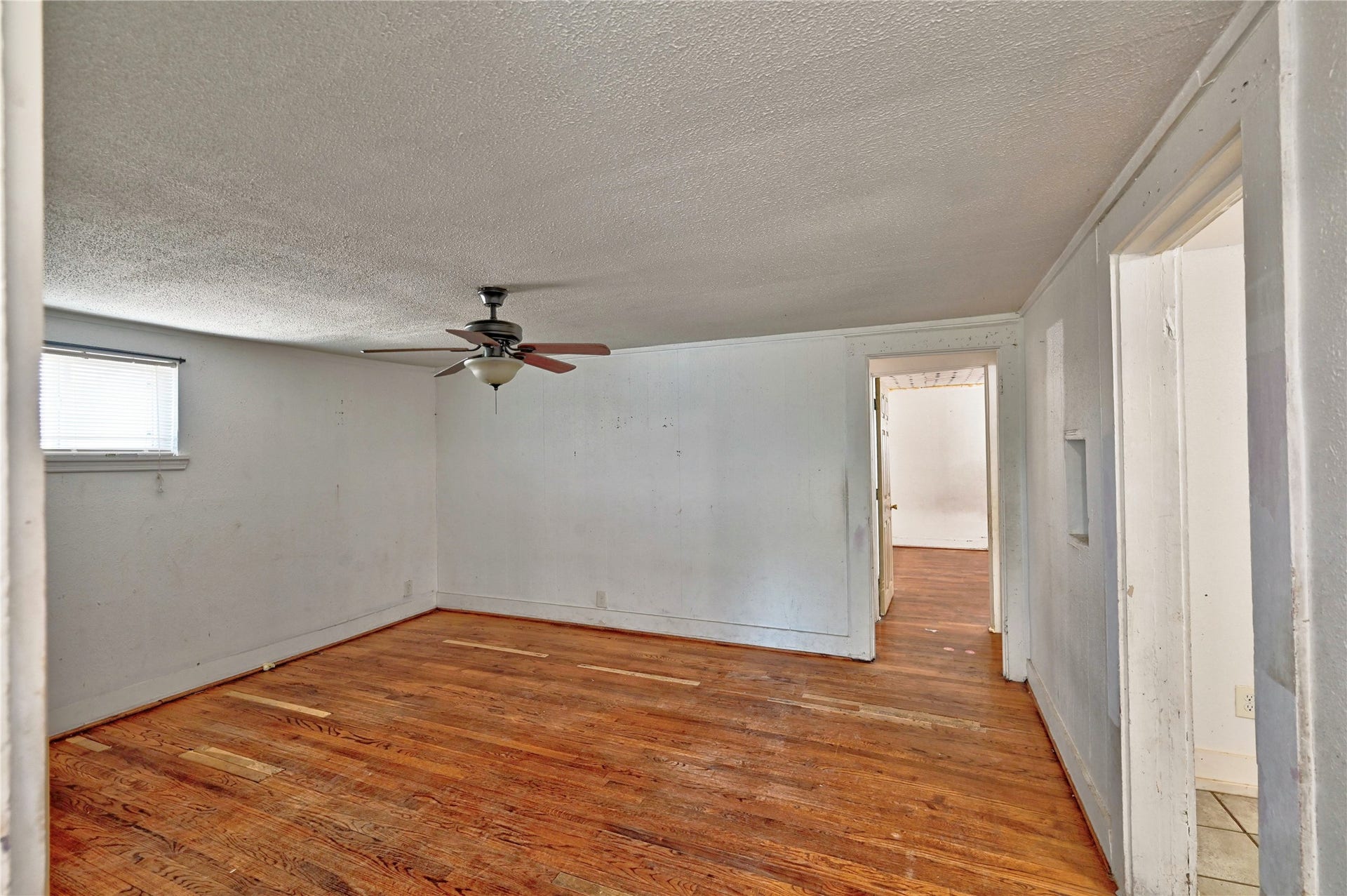 314 King Street, Houston, TX 77022 Dining area