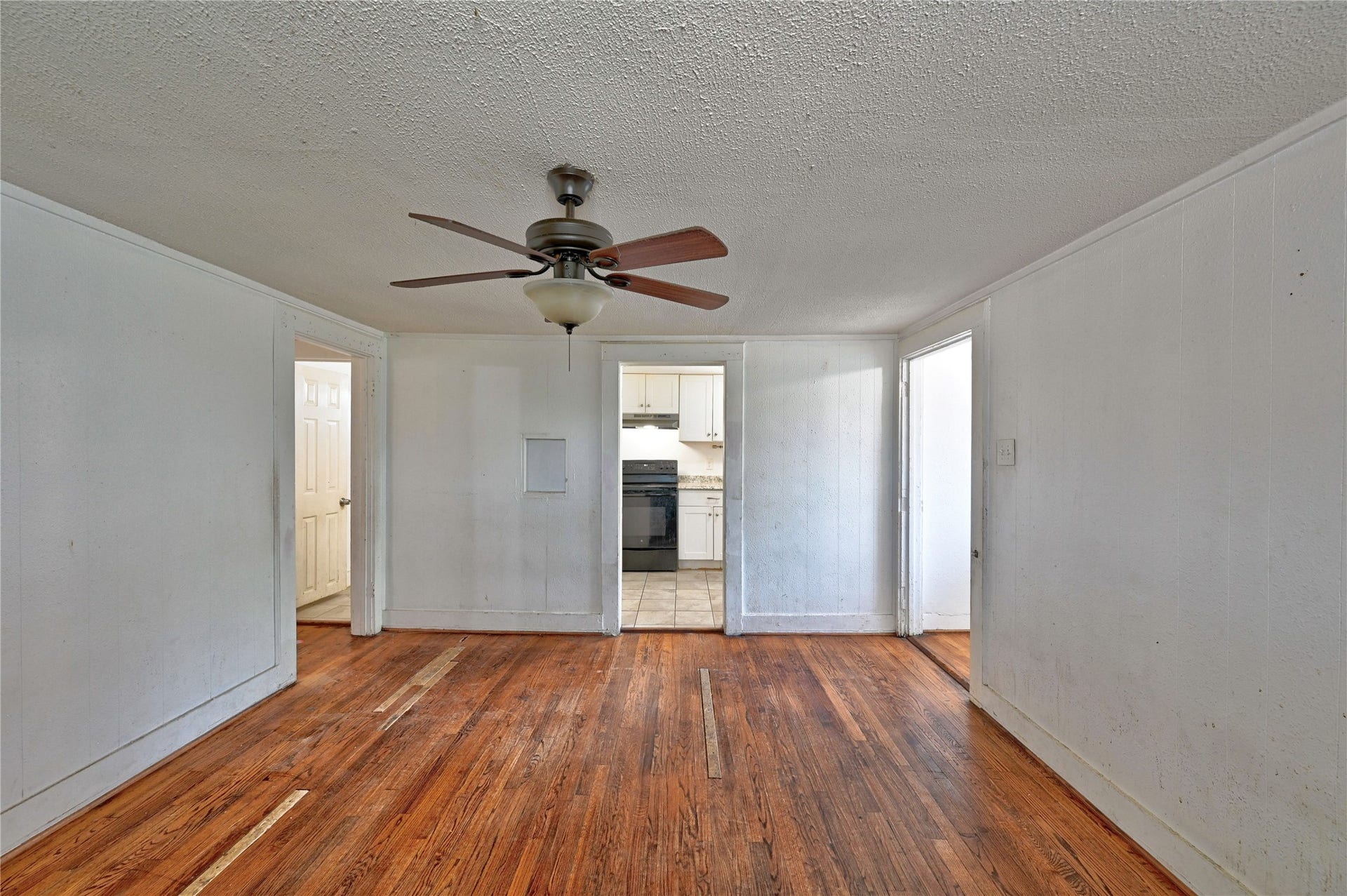 314 King Street, Houston, TX 77022 Dining area