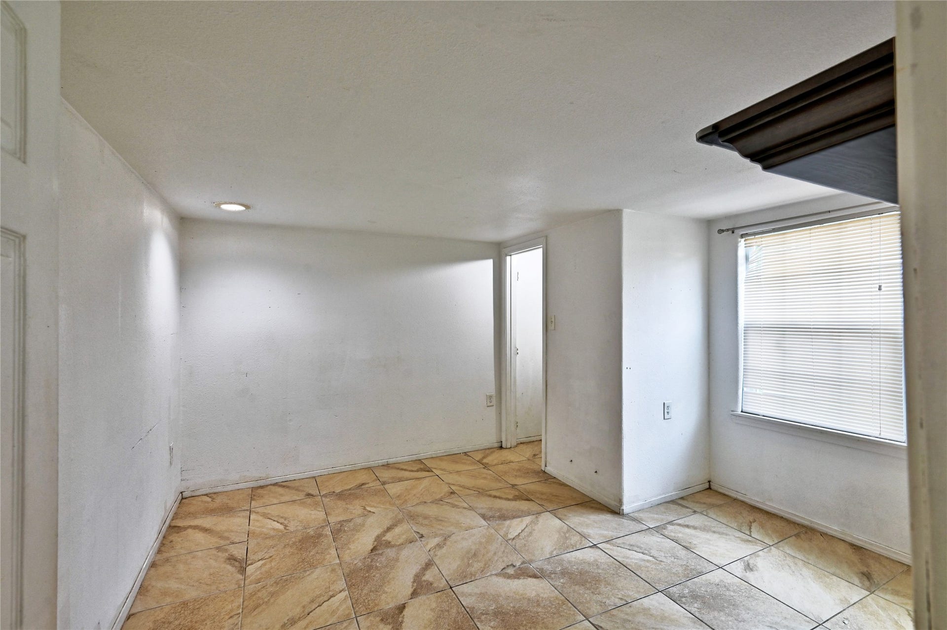 314 King Street, Houston, TX 77022 Primary bedroom