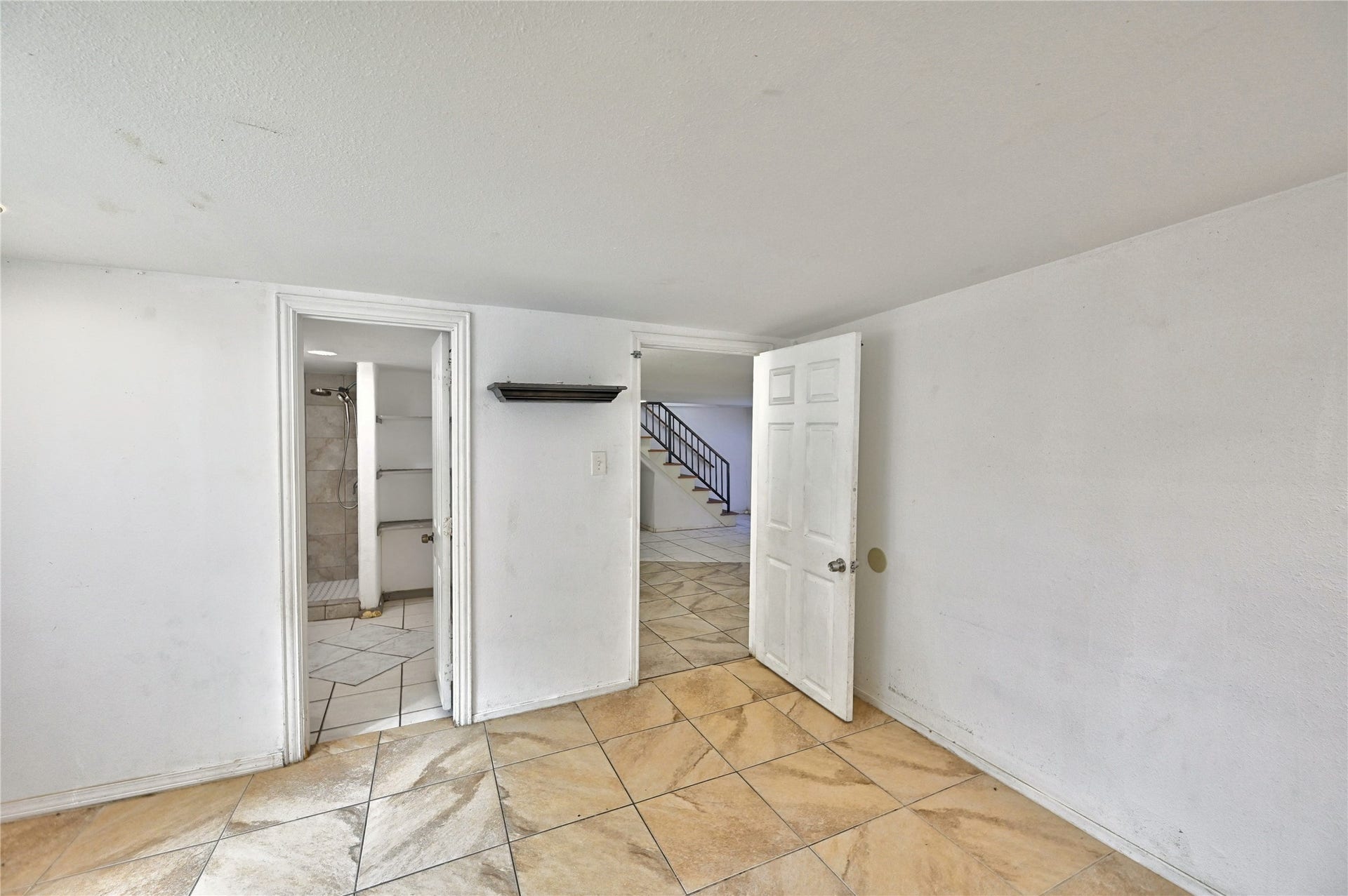 314 King Street, Houston, TX 77022 Primary bedroom