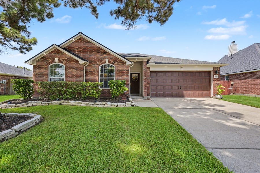 Property photo for 6539 Horsepen Bayou Drive, Houston, TX
