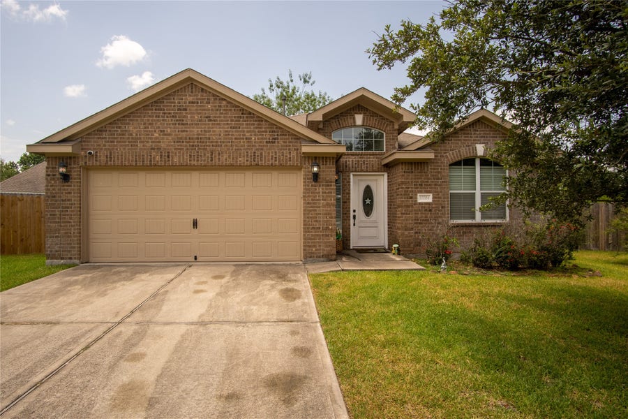 Property photo for 10204 Jewel Court, Conroe, TX