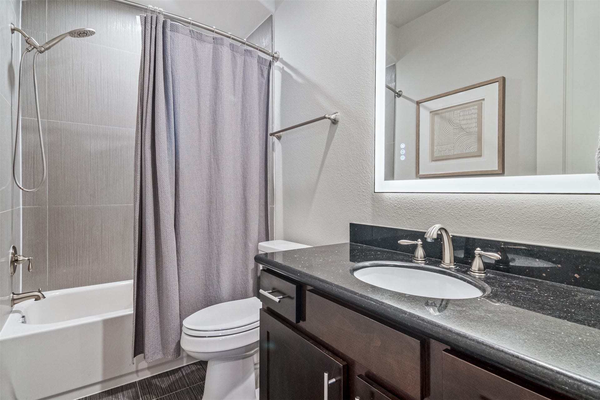 1847 Edwards Street, Houston, TX 77007 1847 Edwards Street, Houston, TX 77007