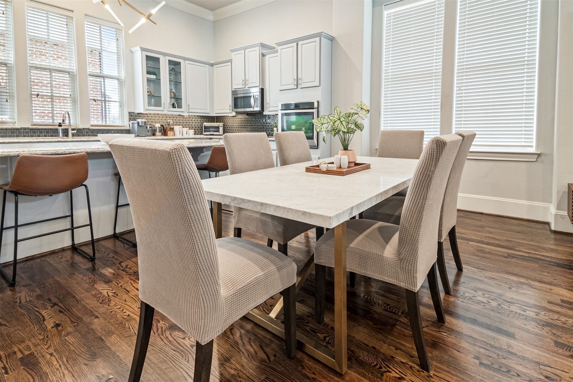 1847 Edwards Street, Houston, TX 77007 1847 Edwards Street, Houston, TX 77007
