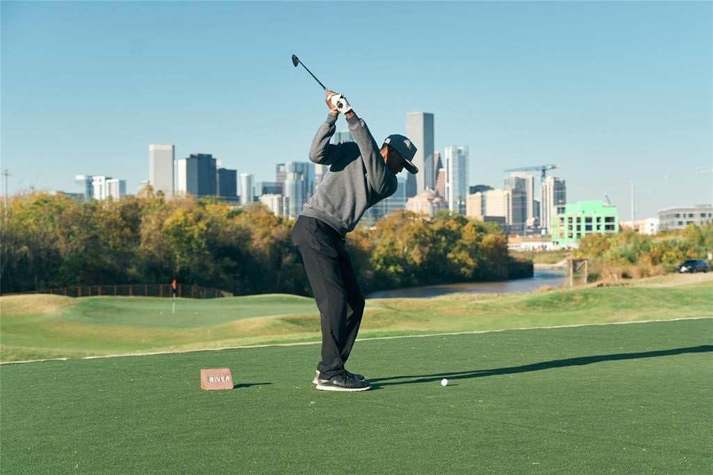 9 hole Golf Course part of the East River.