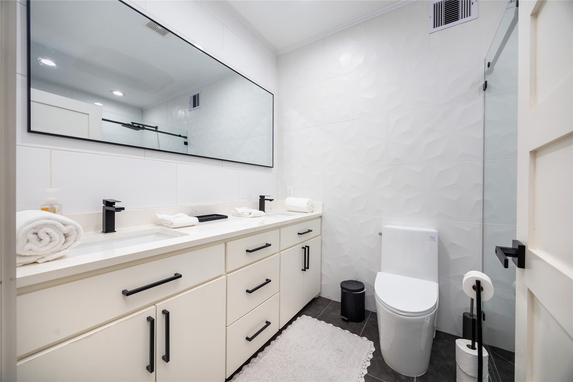 1305 Blodgett Street, Houston, TX 77004 1305 Blodgett Street, Houston, TX 77004
