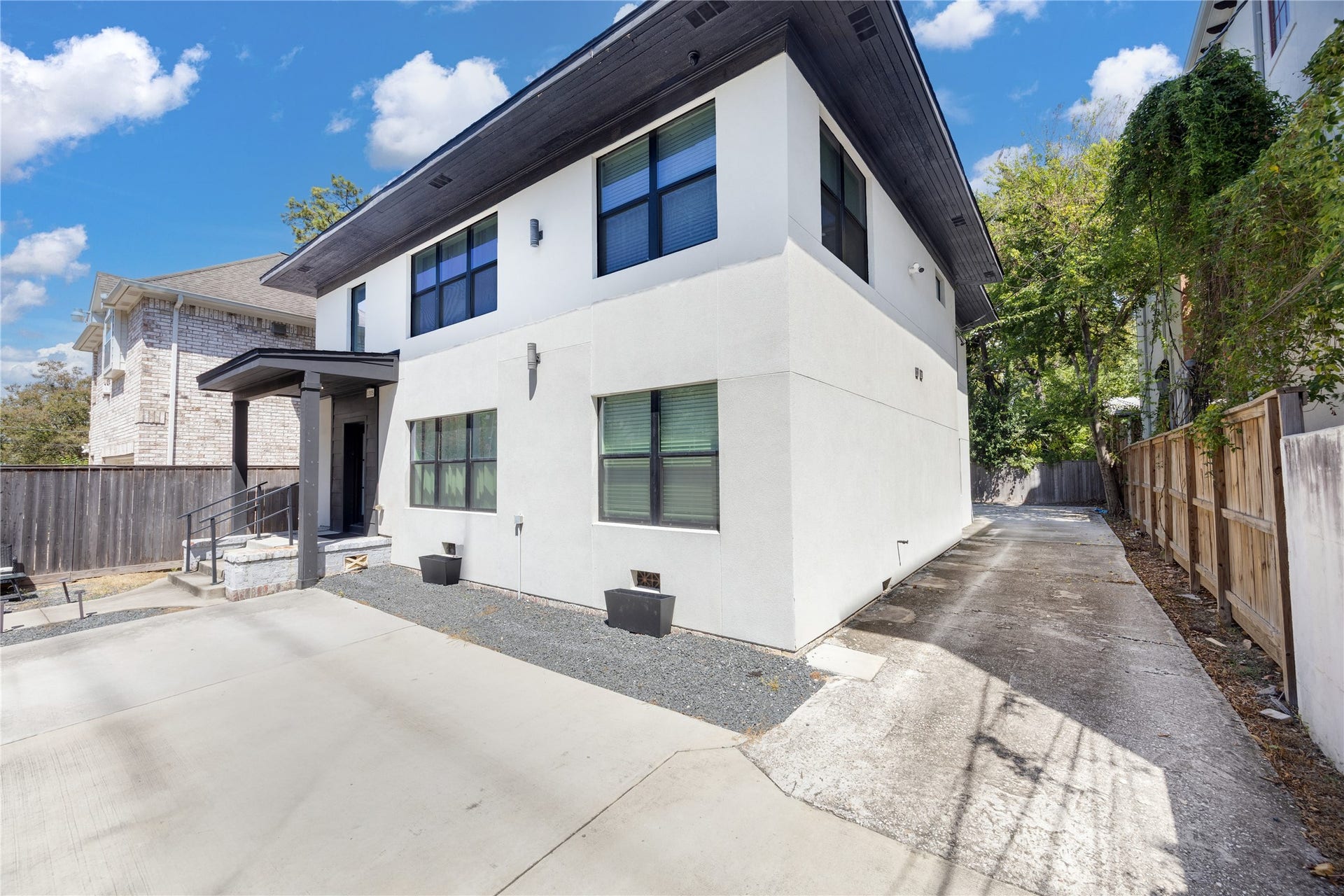 1305 Blodgett Street, Houston, TX 77004 1305 Blodgett Street, Houston, TX 77004