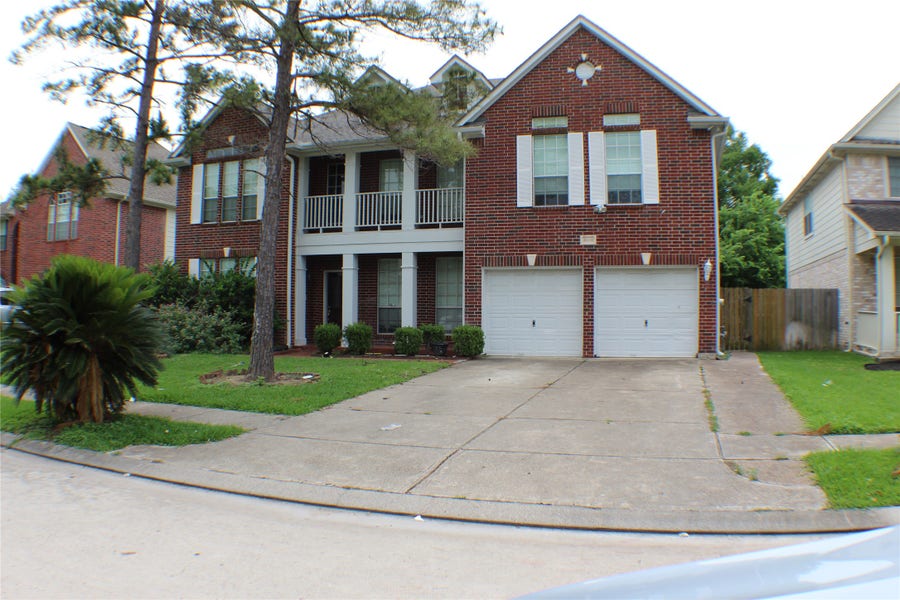 Property photo for 12231 Ashford Park Drive, Sugar Land, TX