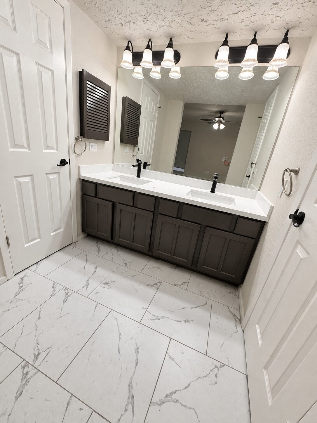9230 Baronsmede Drive, Houston, TX 77083 9230 Baronsmede Drive, Houston, TX 77083