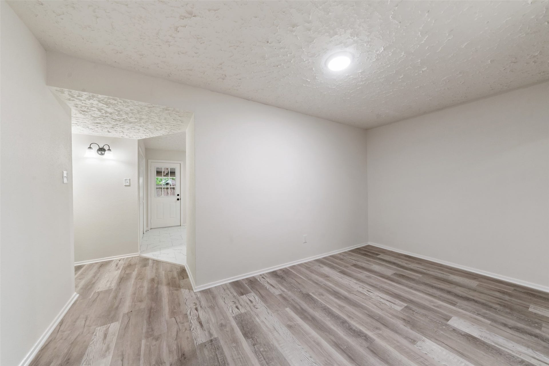9230 Baronsmede Drive, Houston, TX 77083 9230 Baronsmede Drive, Houston, TX 77083