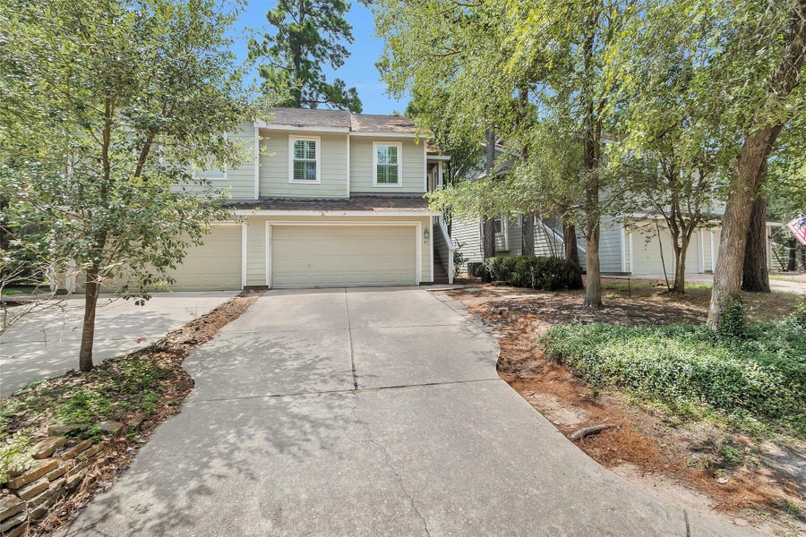 Property photo for 31 N Walden Elms Circle, Spring, TX