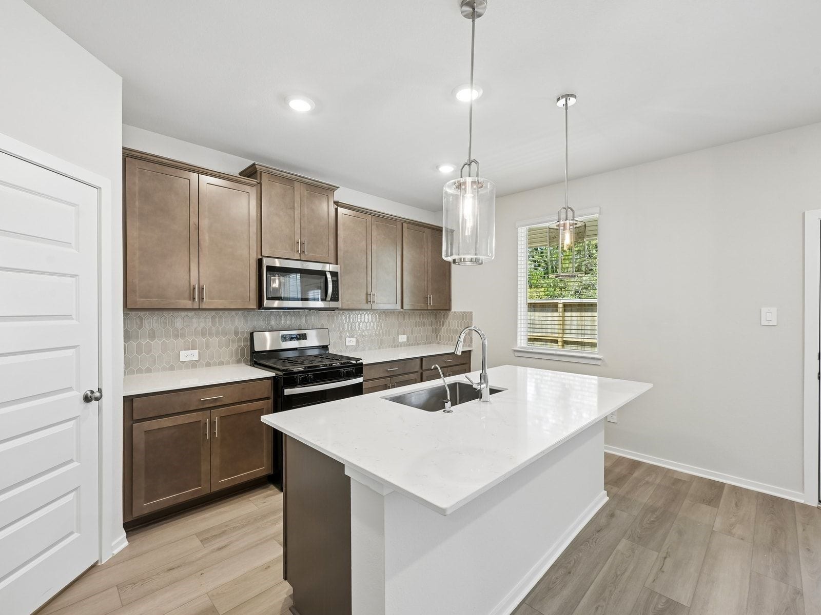 19975 Emerald Bend Way, Atascocita, TX 77346 19975 Emerald Bend Way, Atascocita, TX 77346