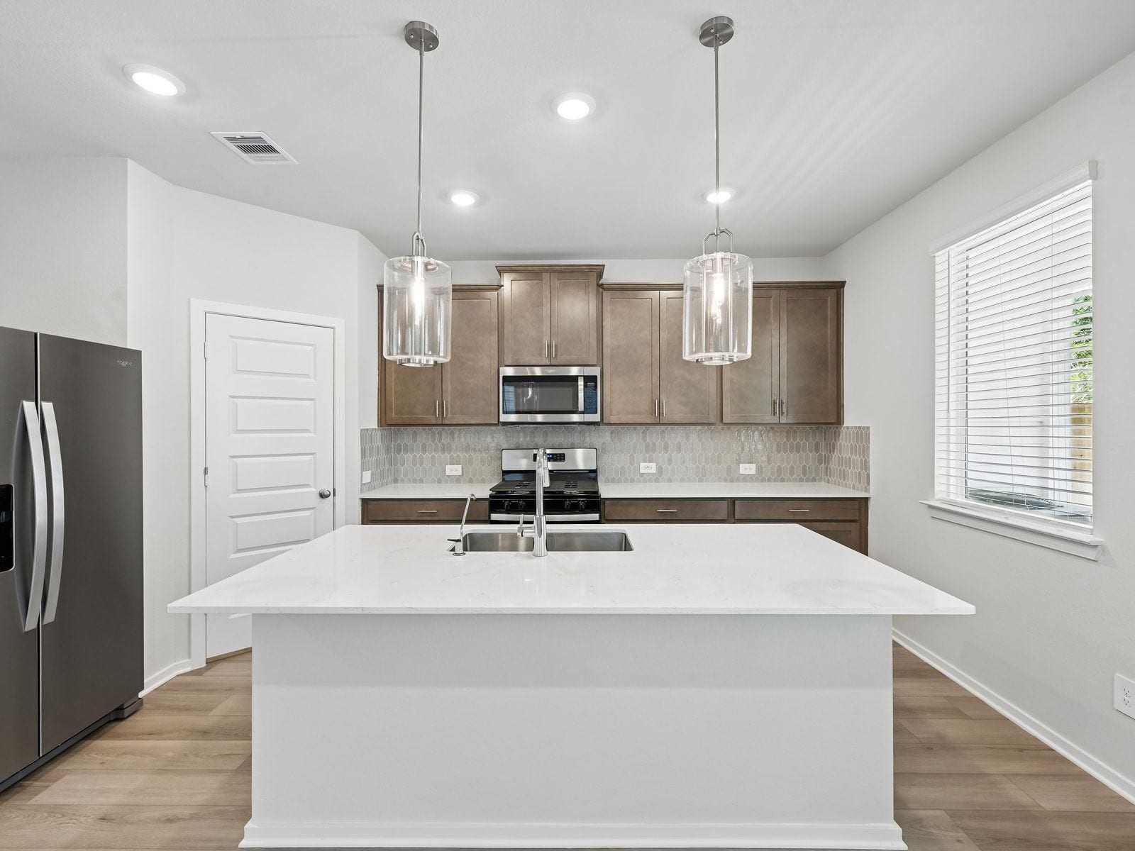 19975 Emerald Bend Way, Atascocita, TX 77346 19975 Emerald Bend Way, Atascocita, TX 77346
