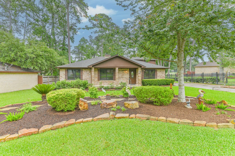 Property photo for 252 Springs Edge Drive, Montgomery, TX