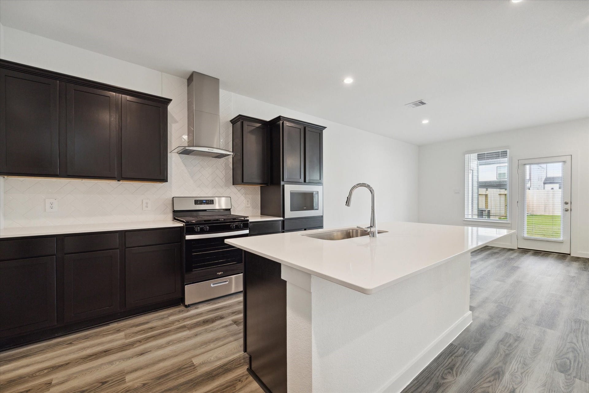12322 Brandenburg Gate Drive, Houston, TX 77047 12322 Brandenburg Gate Drive, Houston, TX 77047