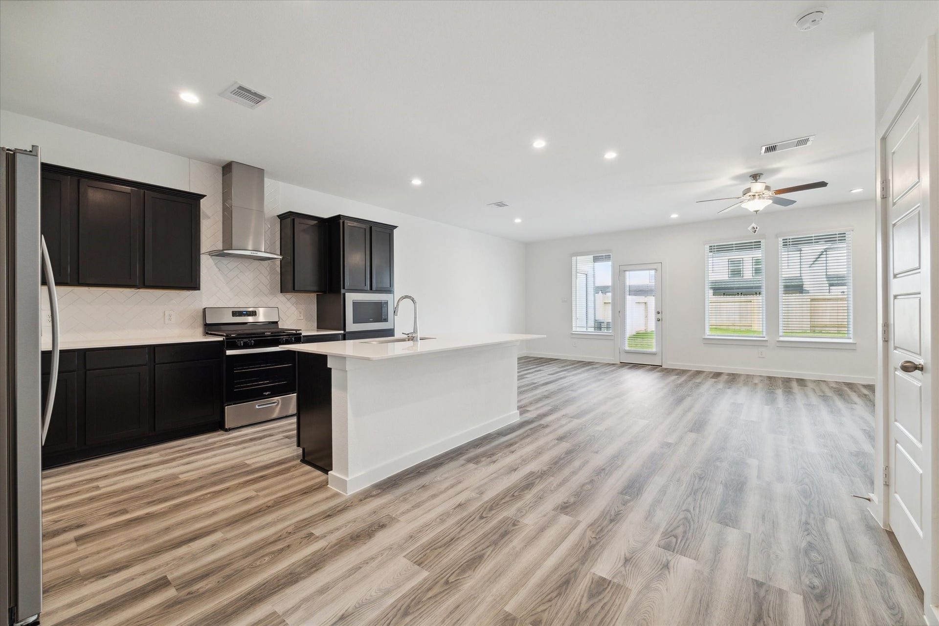 12322 Brandenburg Gate Drive, Houston, TX 77047 12322 Brandenburg Gate Drive, Houston, TX 77047