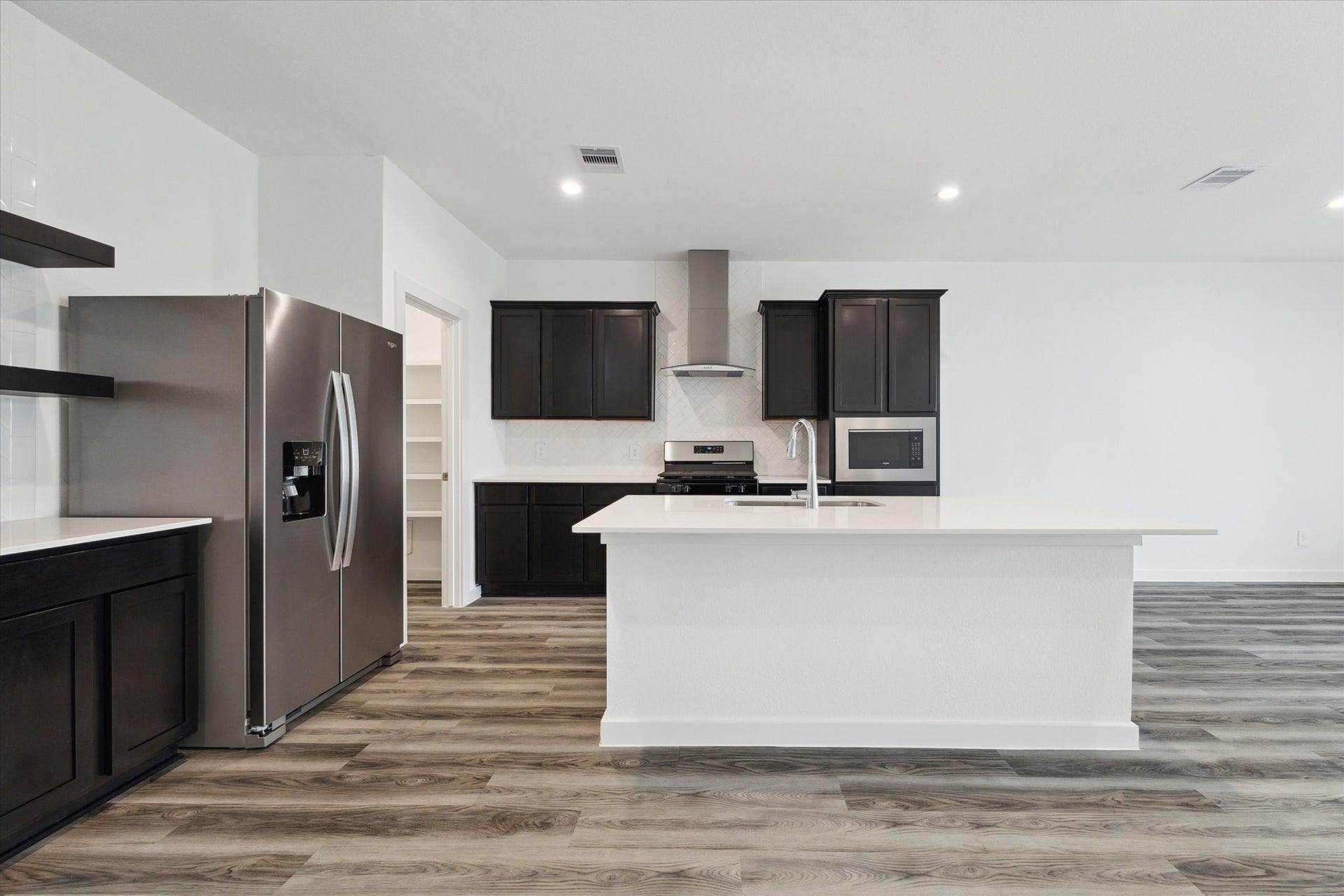 12322 Brandenburg Gate Drive, Houston, TX 77047 12322 Brandenburg Gate Drive, Houston, TX 77047