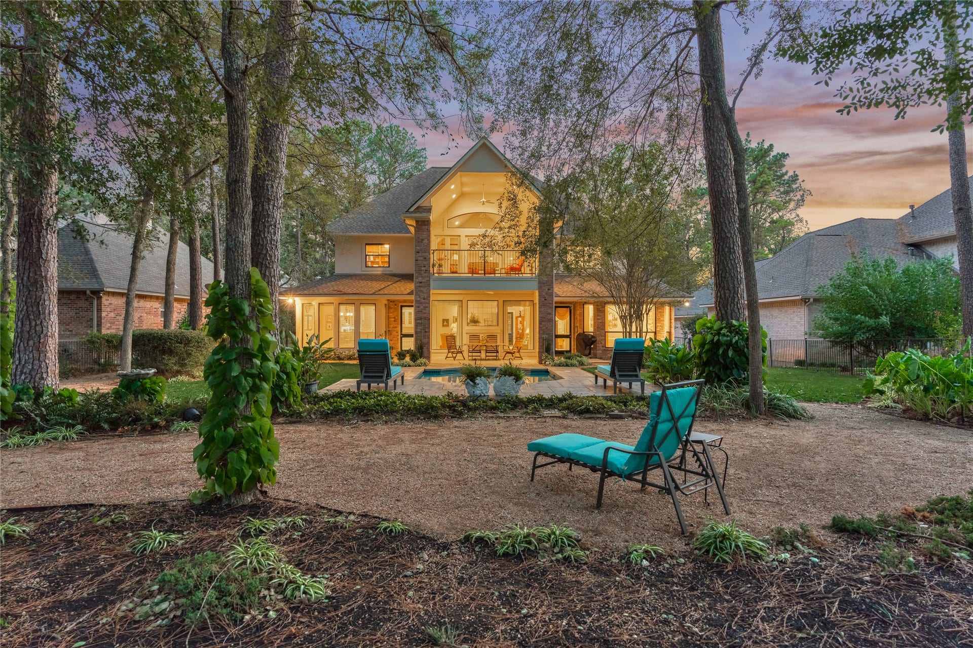 3073 Bentwater Drive, Montgomery, TX 77356 Ideal north/south exposure with a private shady back yard.