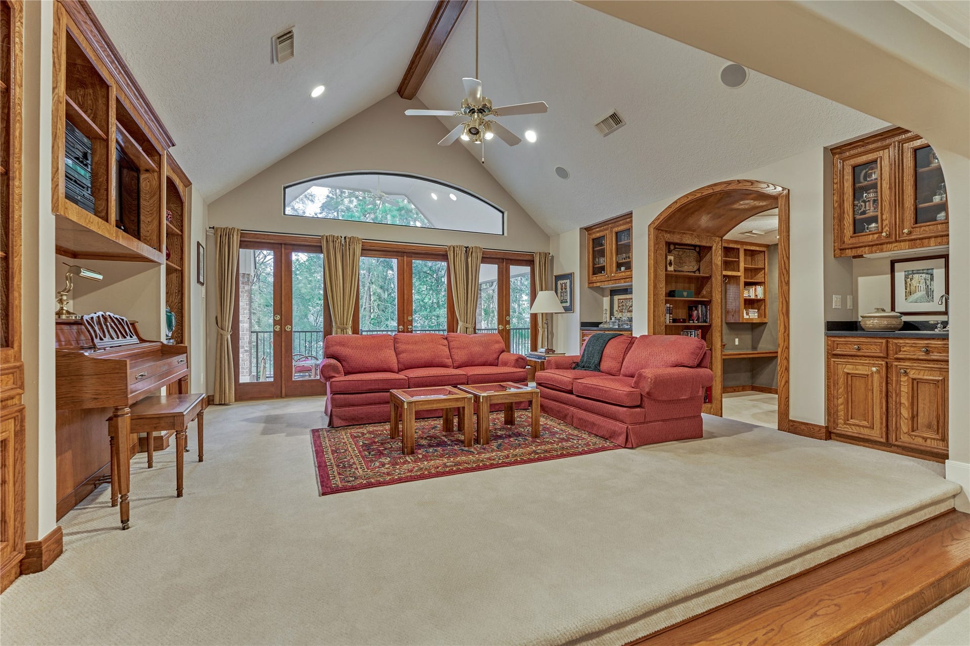 3073 Bentwater Drive, Montgomery, TX 77356 The game room boasts of a vaulted ceiling and a lighted wet bar w/sink. French doors open to the tranquil balcony that overlooks the remarkable pool and backyard.
