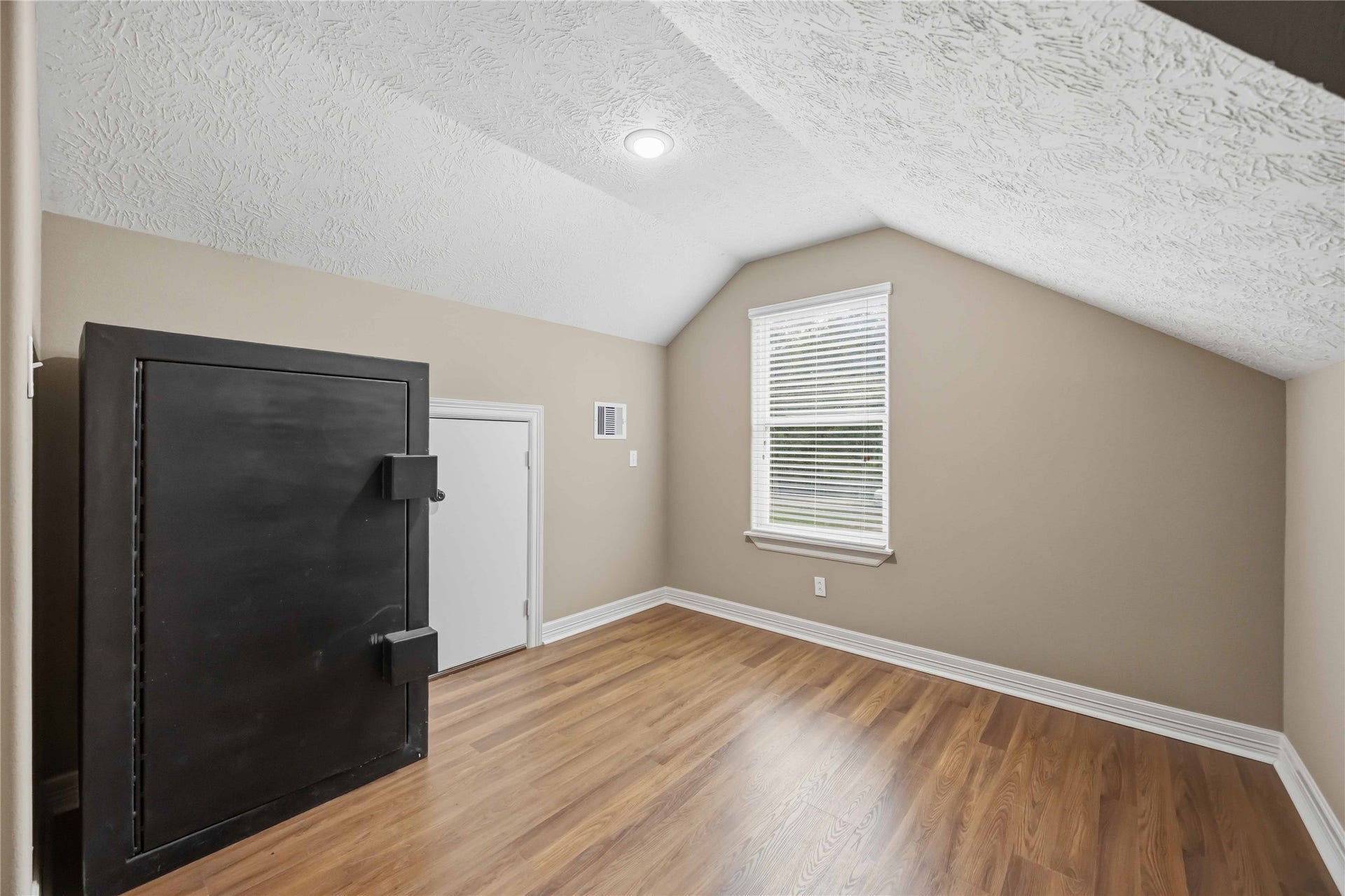 21015 Angus Drive, Cleveland, TX 77328 21015 Angus Drive, Cleveland, TX 77328