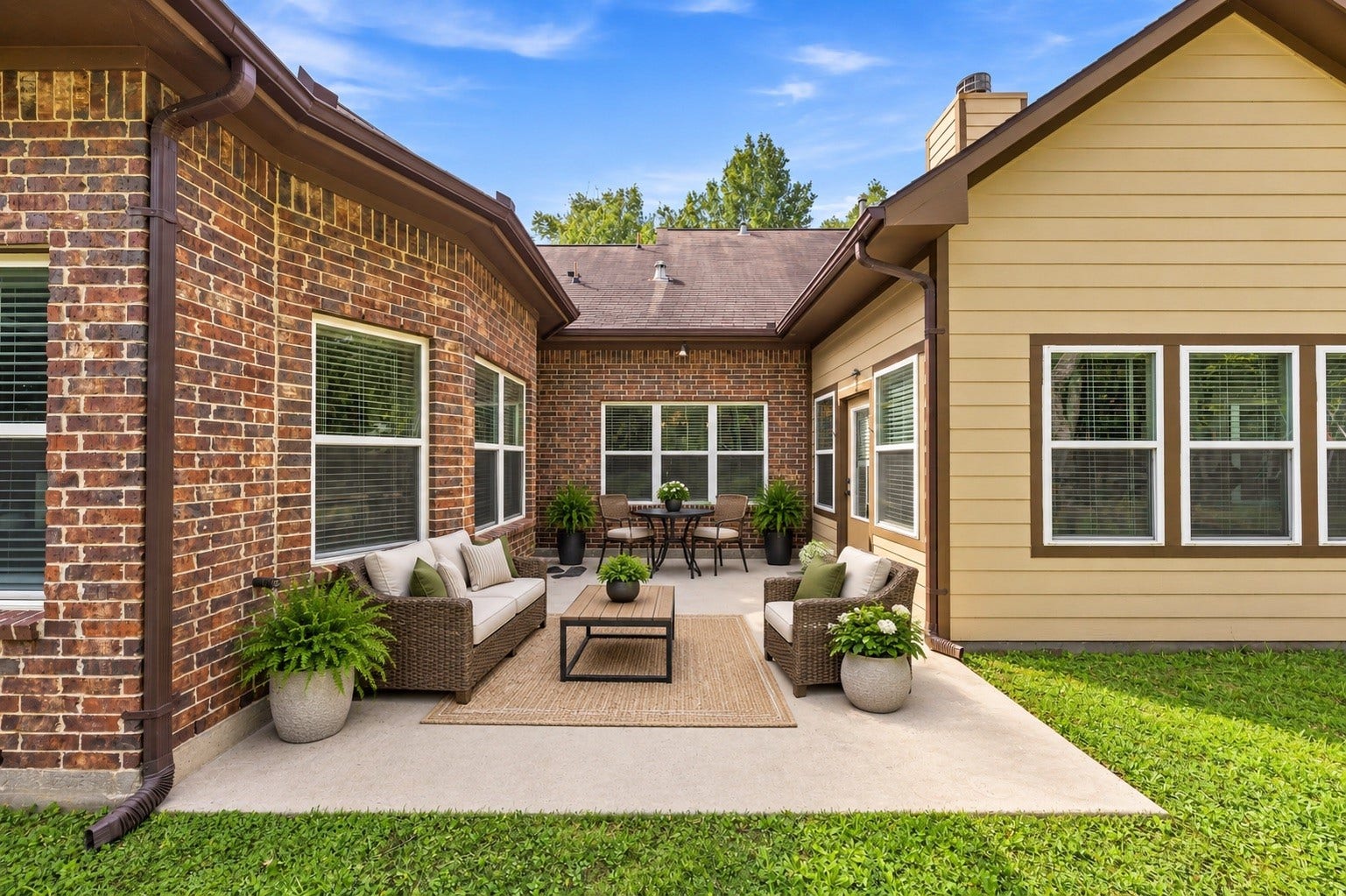 21015 Angus Drive, Cleveland, TX 77328 virtually staged patio