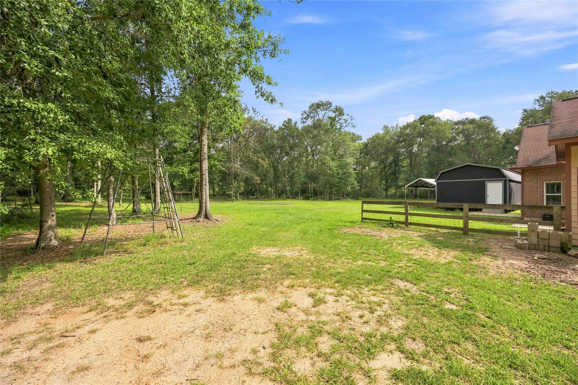 21015 Angus Drive, Cleveland, TX 77328 21015 Angus Drive, Cleveland, TX 77328