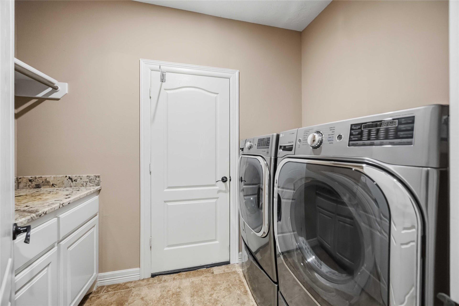 21015 Angus Drive, Cleveland, TX 77328 21015 Angus Drive, Cleveland, TX 77328