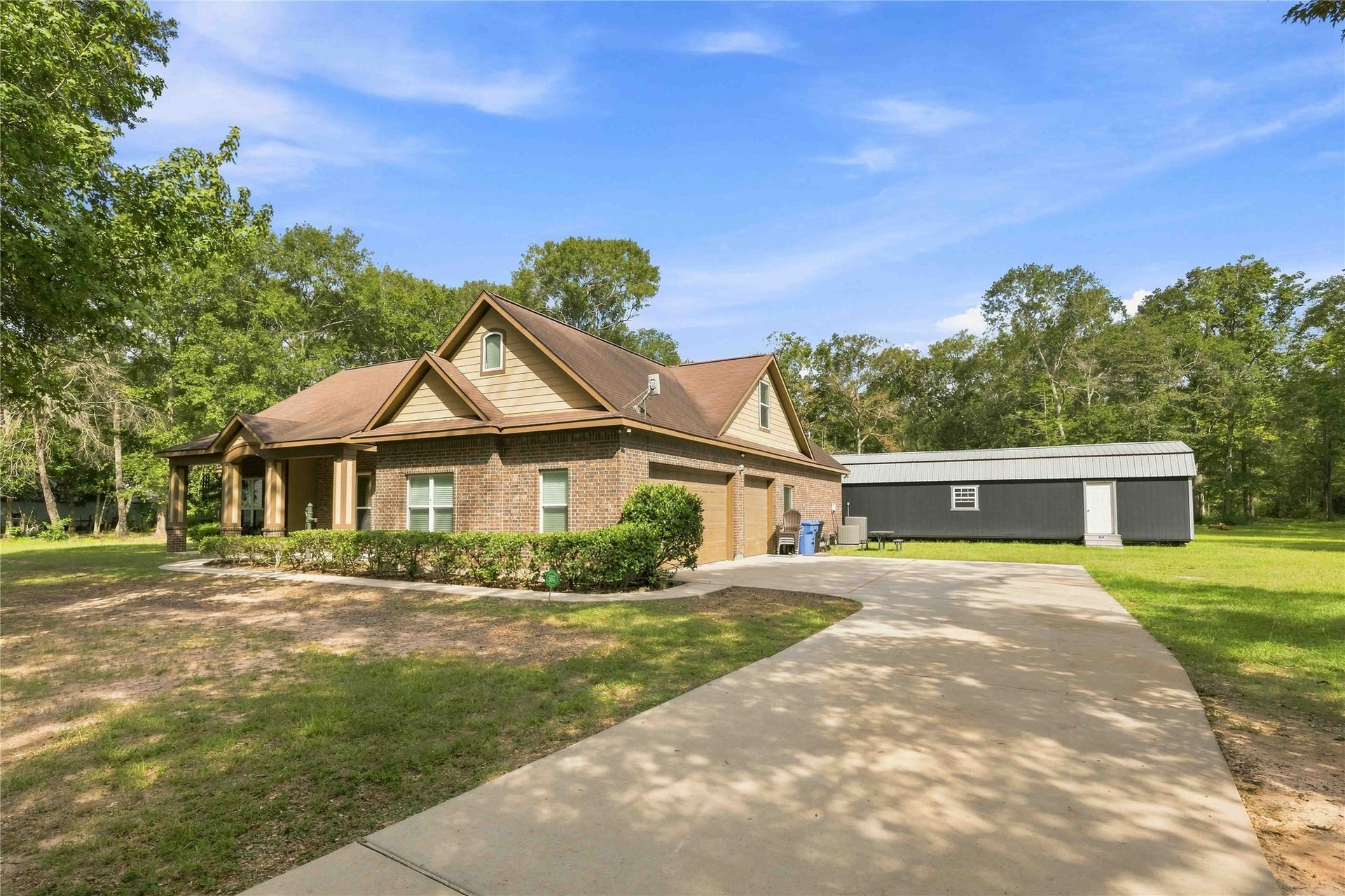 21015 Angus Drive, Cleveland, TX 77328 21015 Angus Drive, Cleveland, TX 77328