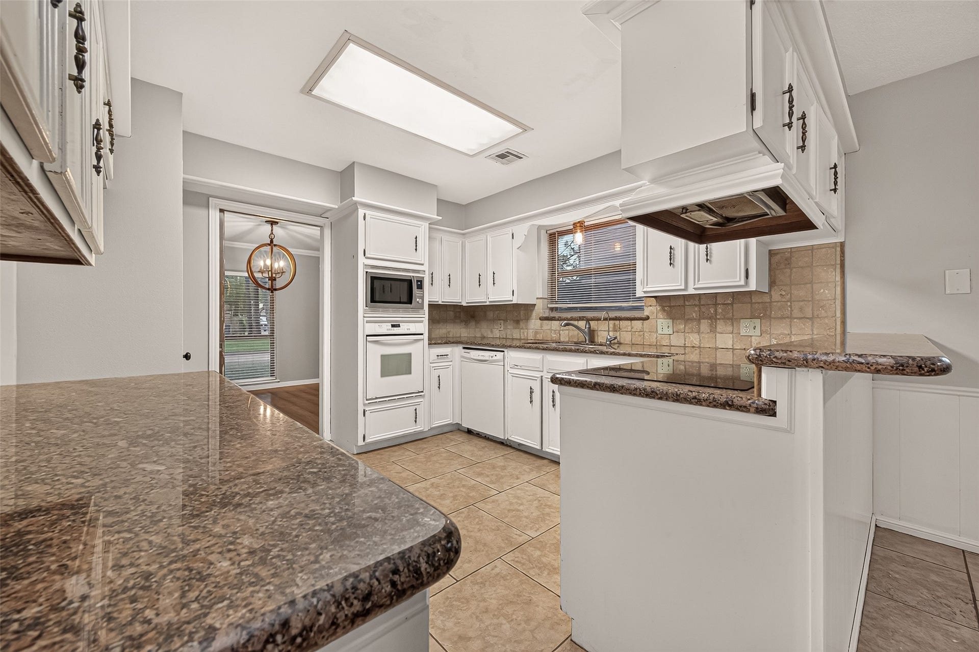 5410 Boyce Springs Drive, Houston, TX 77066 Kitchen
