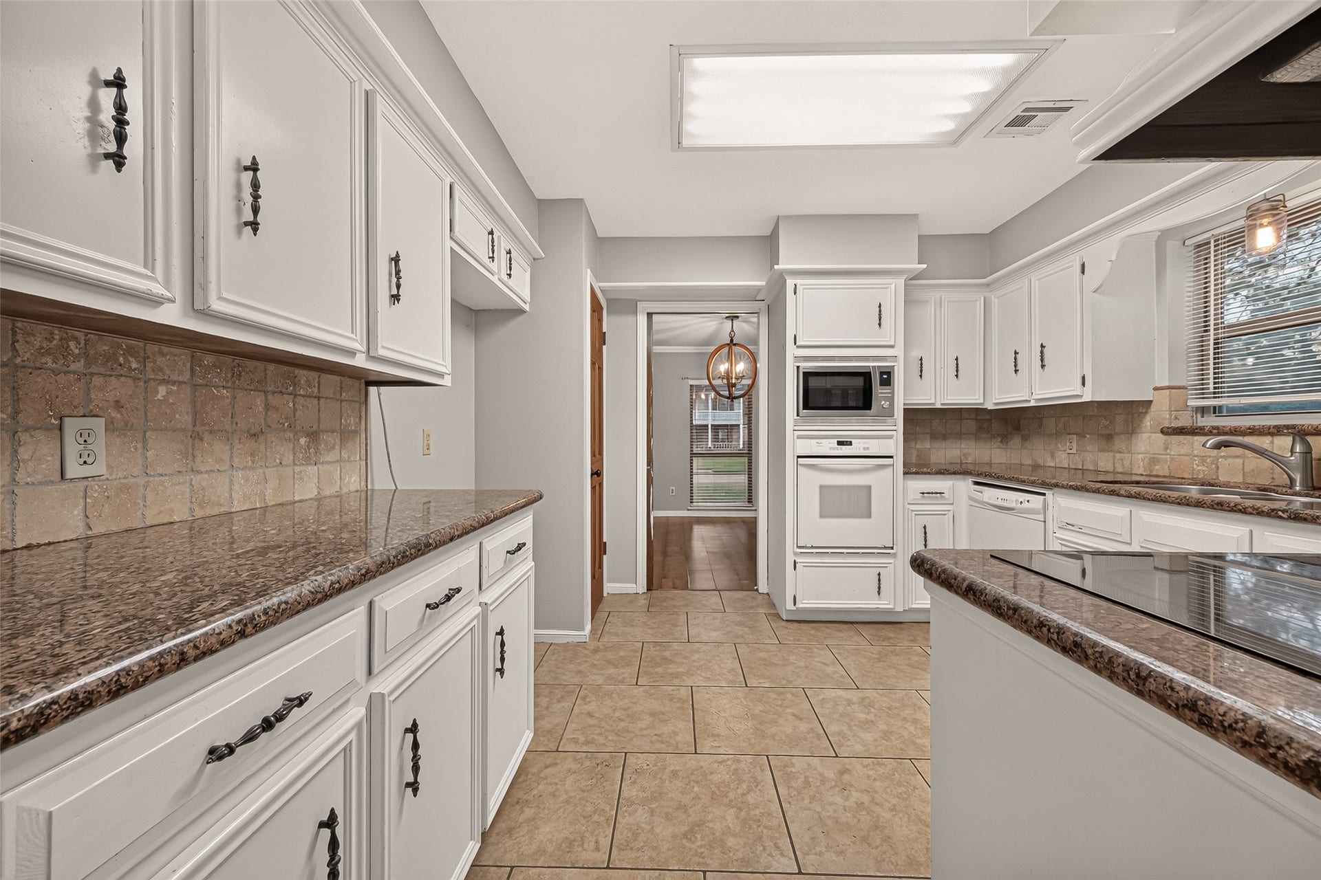 5410 Boyce Springs Drive, Houston, TX 77066 Kitchen
