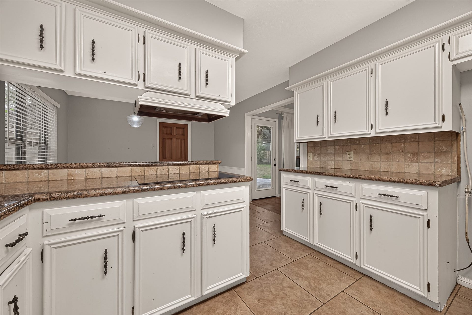 5410 Boyce Springs Drive, Houston, TX 77066 Kitchen
