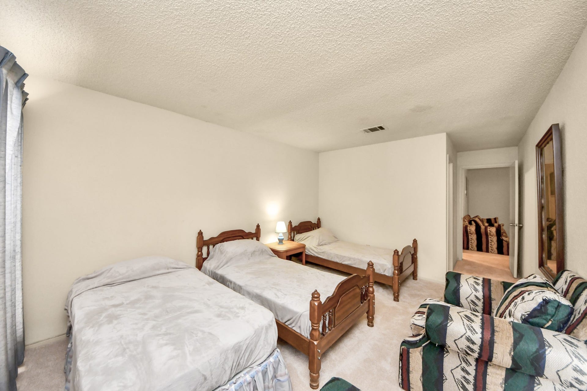 9433 Pagewood Ln, Houston, TX 77063 9433 Pagewood Ln, Houston, TX 77063