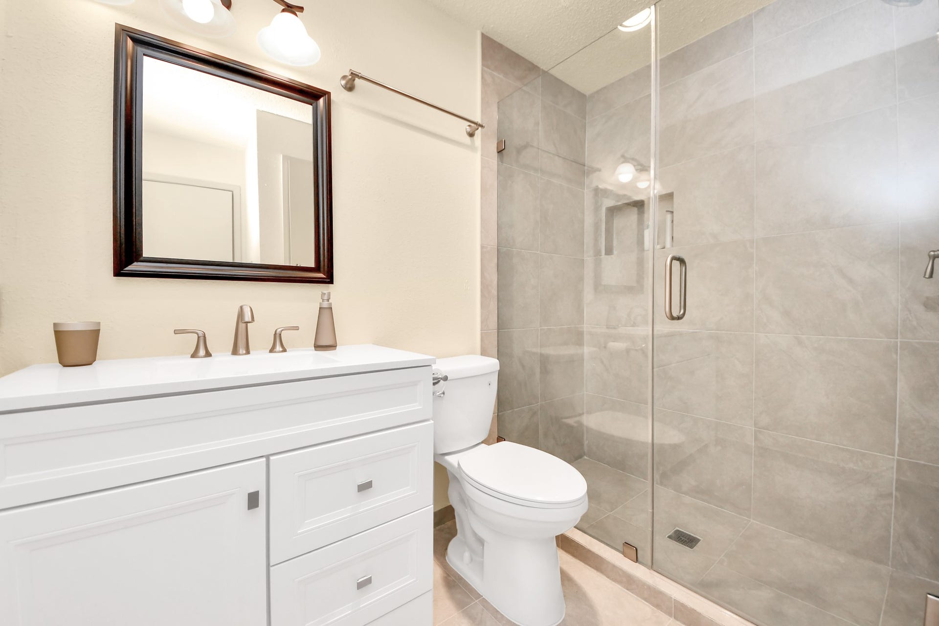 9433 Pagewood Ln, Houston, TX 77063 9433 Pagewood Ln, Houston, TX 77063