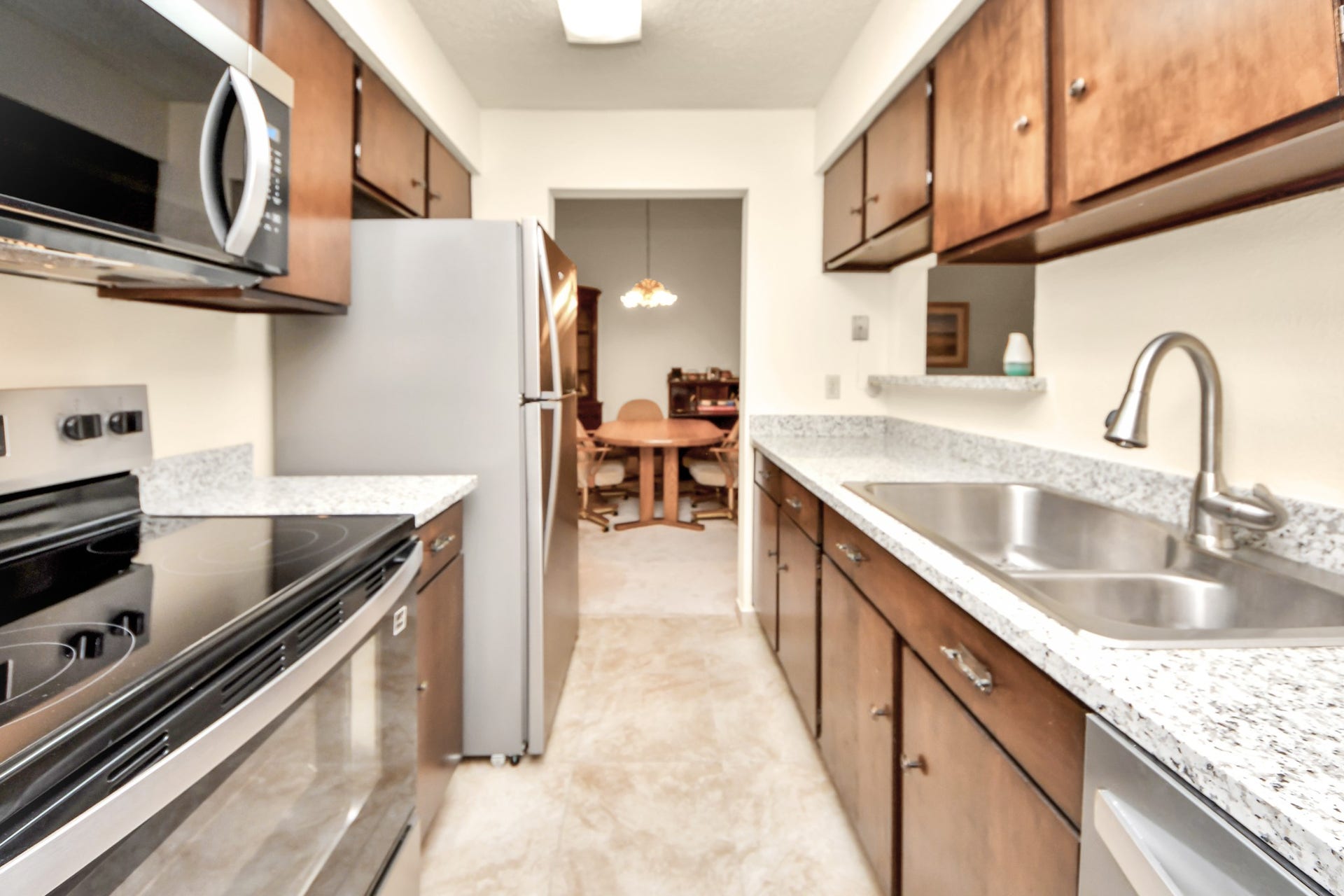 9433 Pagewood Ln, Houston, TX 77063 9433 Pagewood Ln, Houston, TX 77063