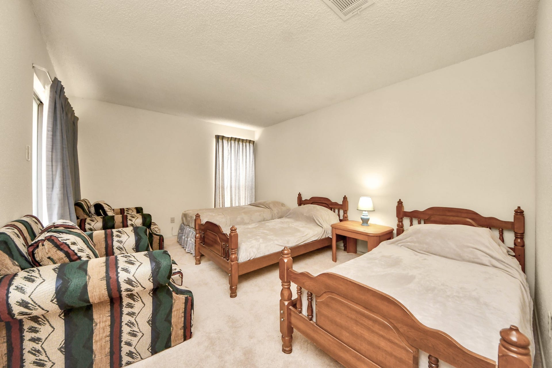 9433 Pagewood Ln, Houston, TX 77063 9433 Pagewood Ln, Houston, TX 77063