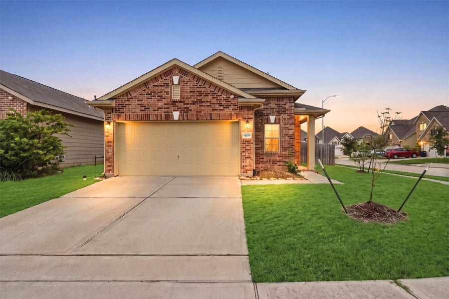 Property photo for 14219 Campo Vista Drive, Houston, TX
