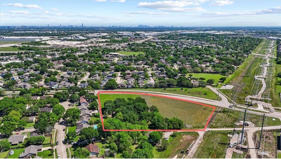 Property photo for 718 Staffordshire  Road Road, Stafford, TX