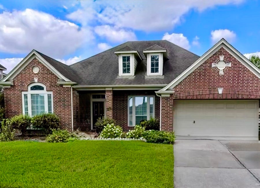 Property photo for 1062 Cayman Bend Lane, League City, TX