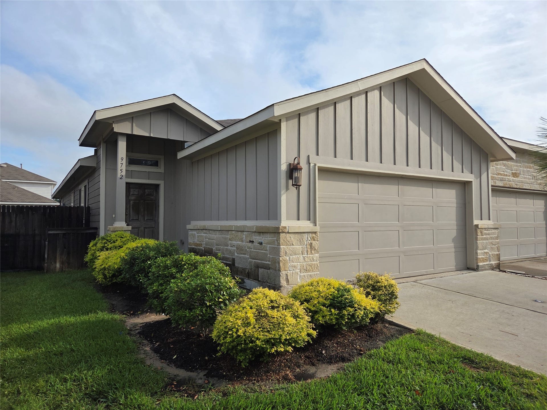 9752 Grosbeak Lane, Magnolia, TX 77354 9752 Grosbeak Lane, Magnolia, TX 77354