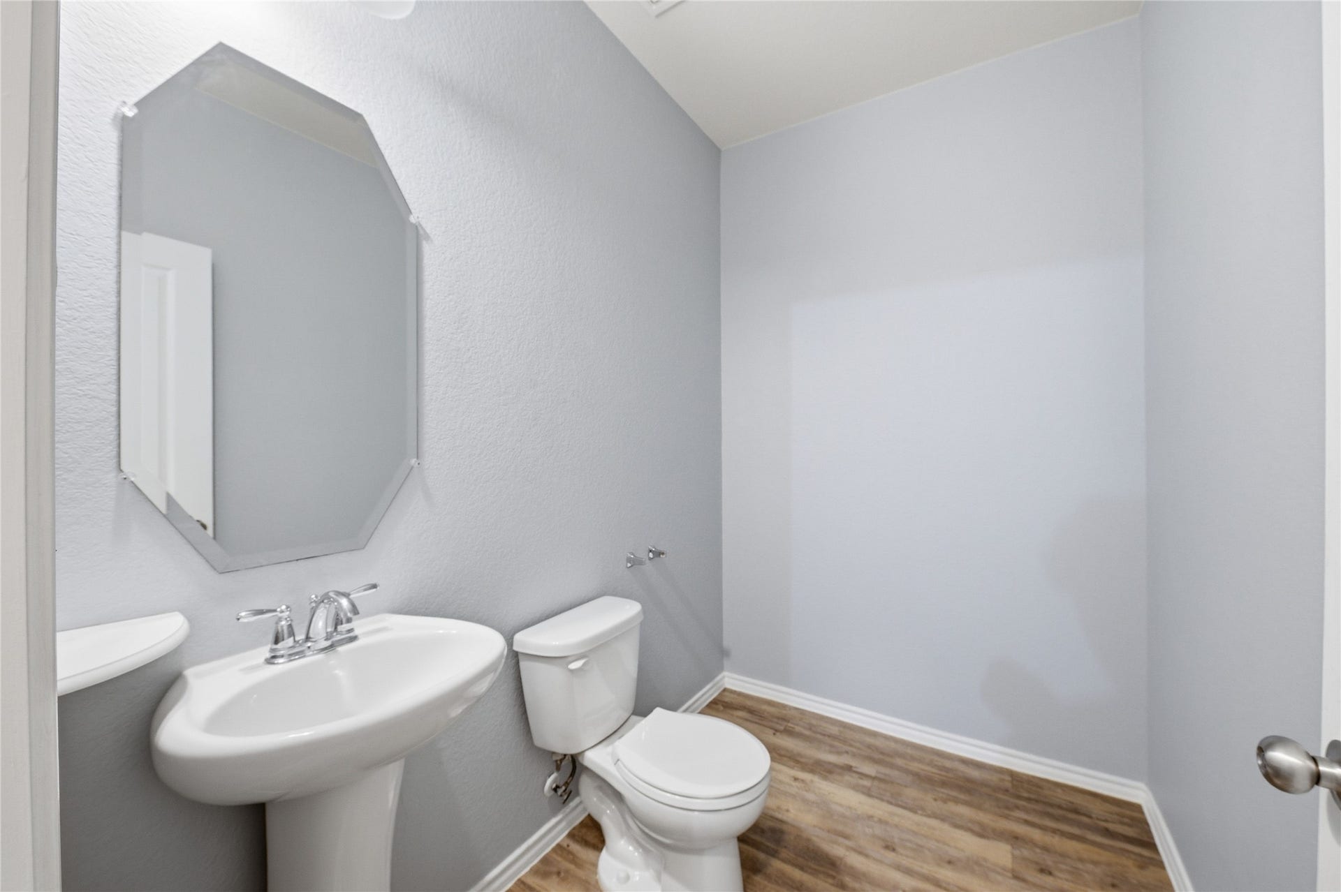 30253 Creekside Drive, Brookshire, TX 77423