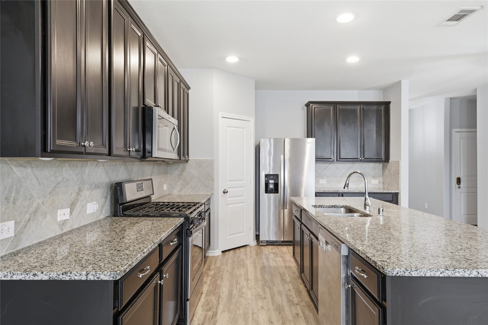 30253 Creekside Drive, Brookshire, TX 77423