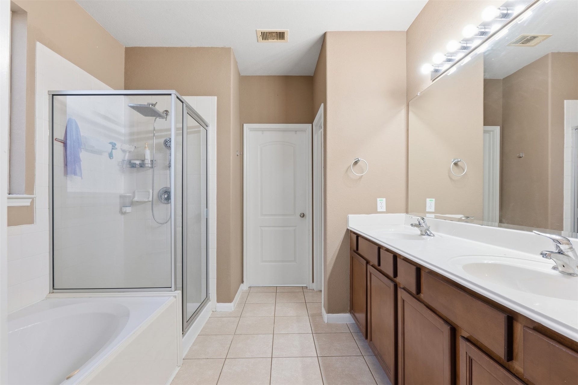 4112 S Meridian Greens Drive, Dickinson, TX 77539 Primary en-suite