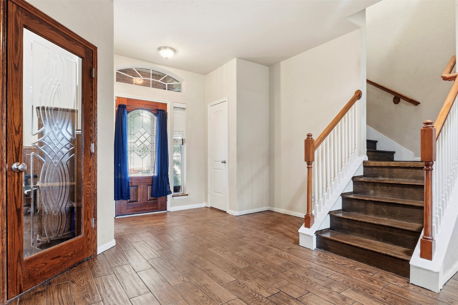 4112 S Meridian Greens Drive, Dickinson, TX 77539 Open foyer