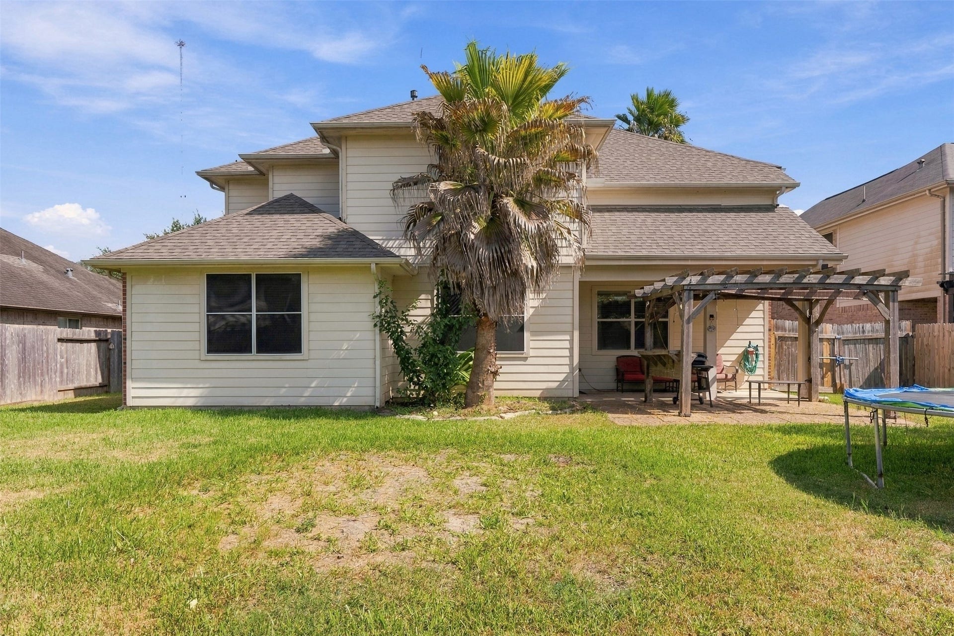 4112 S Meridian Greens Drive, Dickinson, TX 77539 Large backyard