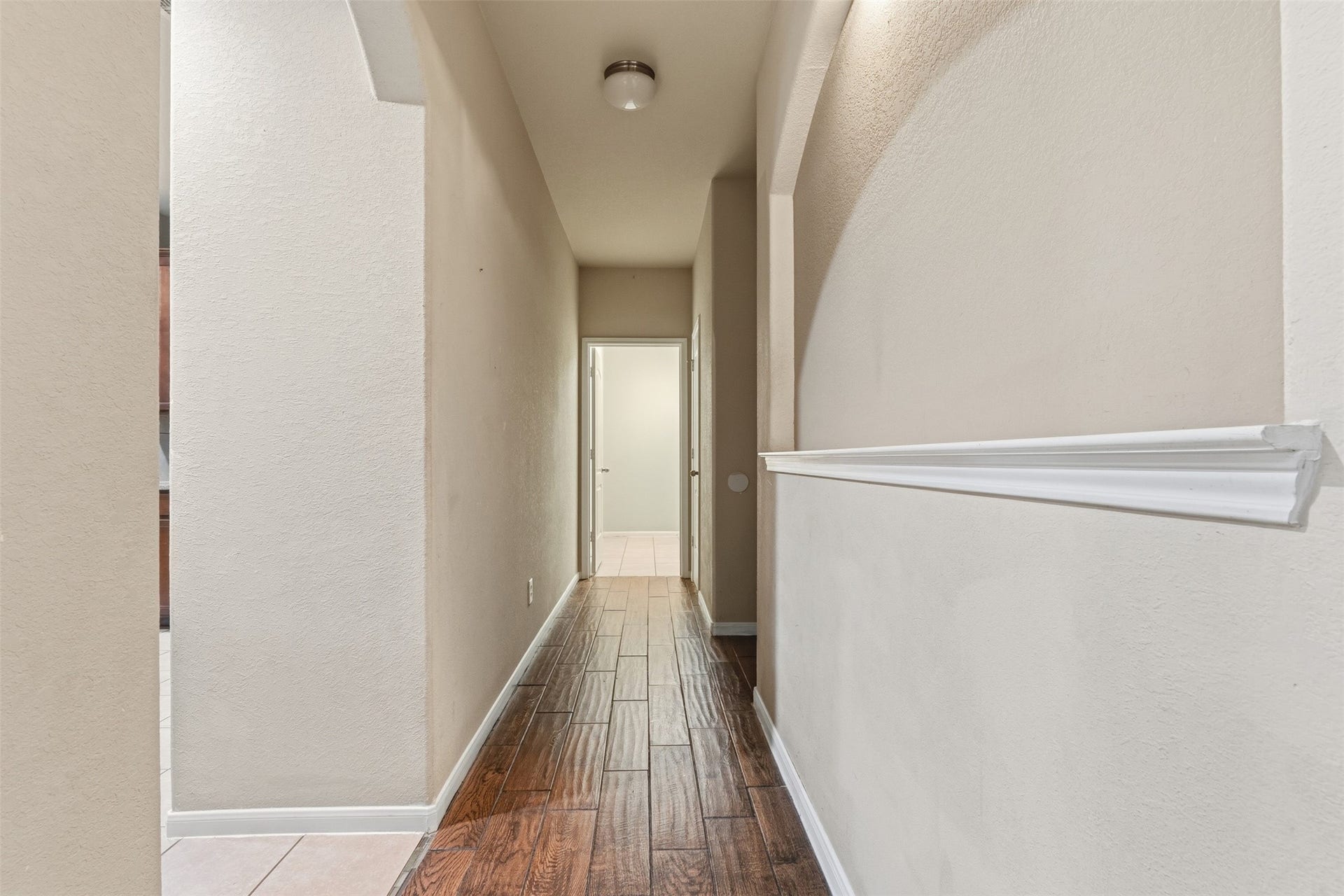 4112 S Meridian Greens Drive, Dickinson, TX 77539 Hallway to the garage, half bath and laundry